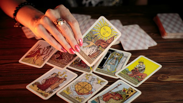 How To Use a Yes or No Tarot Horoscope 11 img