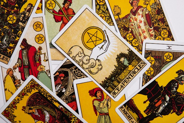 How To Use a Yes or No Tarot Horoscope 12 img